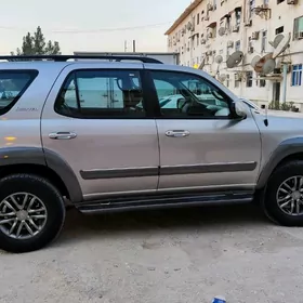 Toyota Sequoia 2001