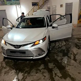 Toyota Camry 2022
