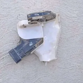 nissan maxima 2001 zamok