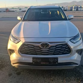 Toyota Highlander 2023