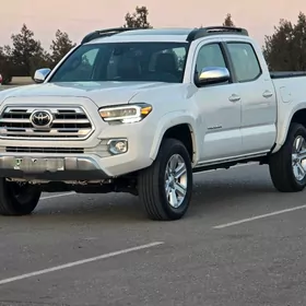 Toyota Tacoma 2018