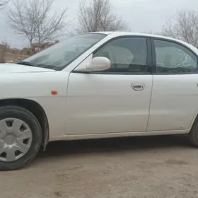 Daewoo Nubira 1998