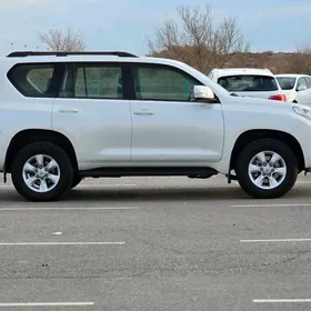 Toyota Land Cruiser Prado 2013