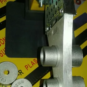 Паяльник утюг ütük gaýçysy.