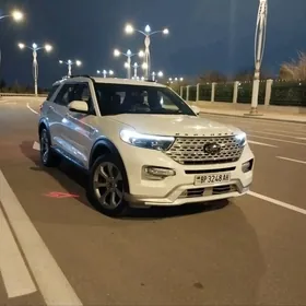 Ford Explorer 2023