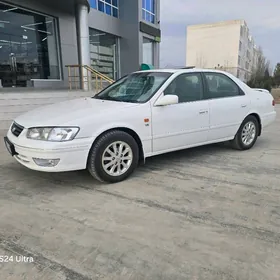 Toyota Camry 2000