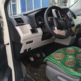Toyota Hiace 2020