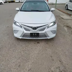 Toyota Camry 2020