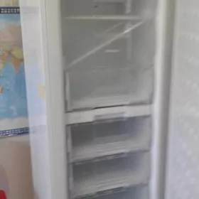 МОРОЗИЛЬНИК