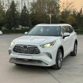 Toyota Highlander 2020