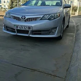 Toyota Camry 2014
