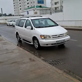 Toyota Sienna 1999