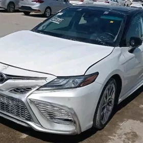 Toyota Camry 2022