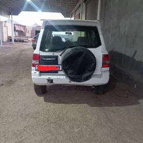 Mitsubishi Pajero 1999