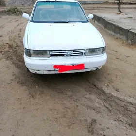Nissan Sunny 1994