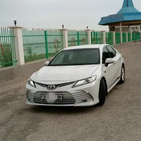 Toyota Camry 2018