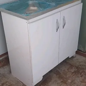 Kuhna mebel pasuda ucin