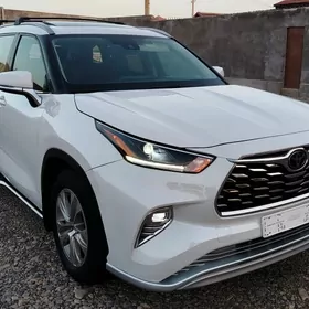 Toyota Highlander 2022
