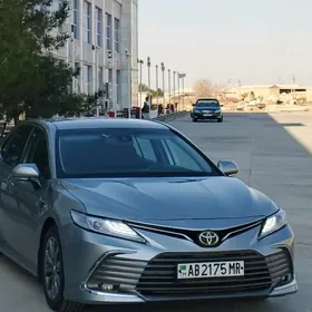 Toyota Camry 2020