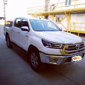 Toyota Hilux 2022