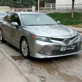 Toyota Camry 2017