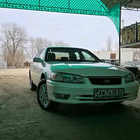 Toyota Camry 2000