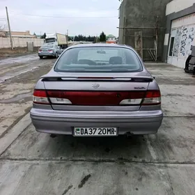 Nissan Maxima 1995