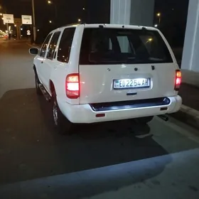 Nissan Pathfinder 1997