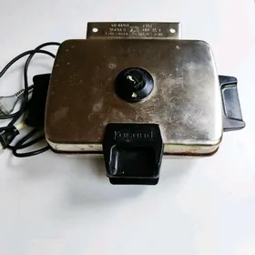 Вафельница