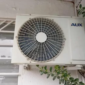 AUX