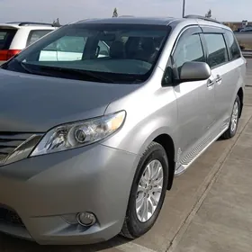 Toyota Sienna 2017