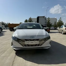 Hyundai Elantra 2023