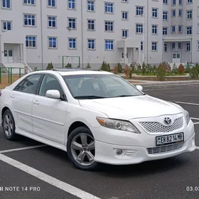 Toyota Camry 2011