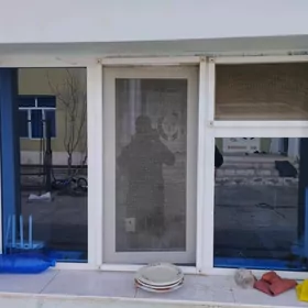 plastik akno žalyuzy bilen