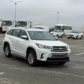 Toyota Highlander 2018
