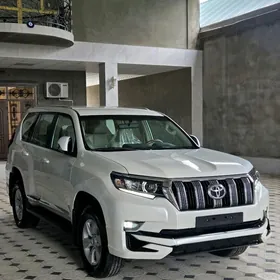 Toyota Land Cruiser Prado 2022