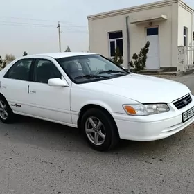 Toyota Camry 2000