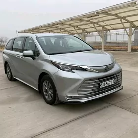 Toyota Sienna 2022