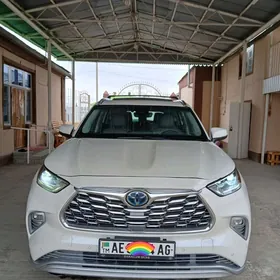 Toyota Highlander Hybrid 2021