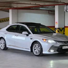 Toyota Camry 2018