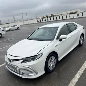 Toyota Camry 2021