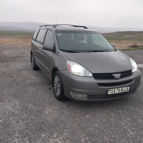 Toyota Sienna 2004