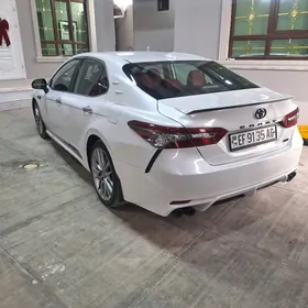 Toyota Camry 2021