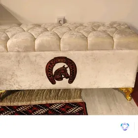 сундук,пуфик