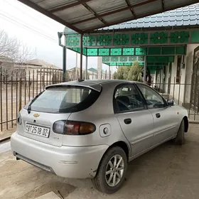 Daewoo Lanos 2001