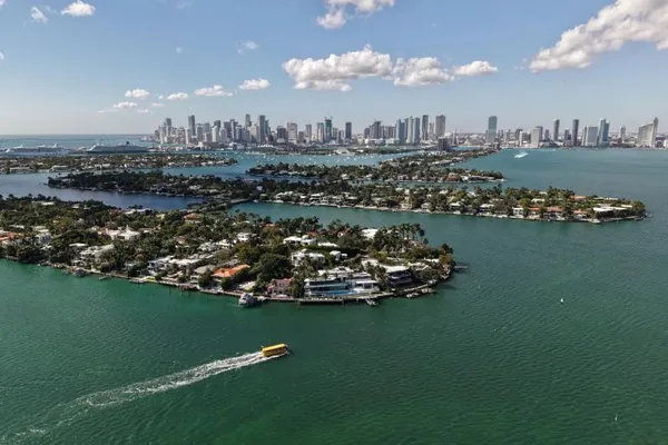 Mark Sukerberg «bunker-adada» 170 million dollara emläk satyn aldy