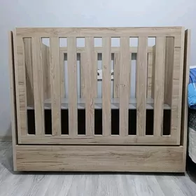 Кроватка детская