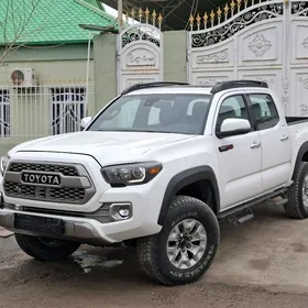 Toyota Tacoma 2018