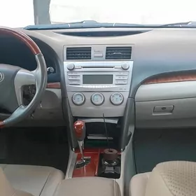 Toyota Camry 2011