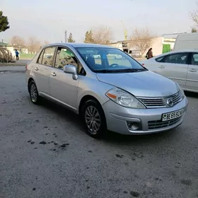 Nissan Versa 2010